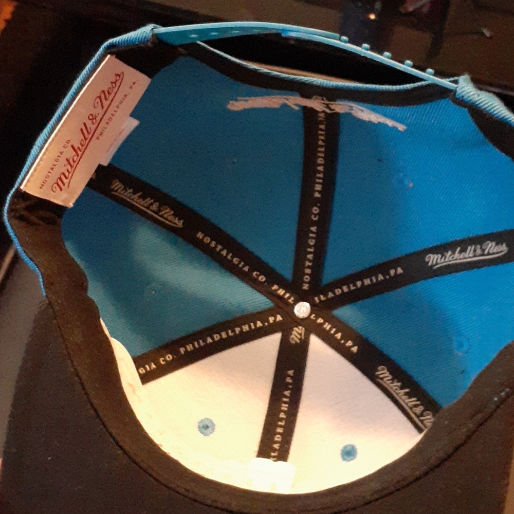Hat - Picture 3 of 3
